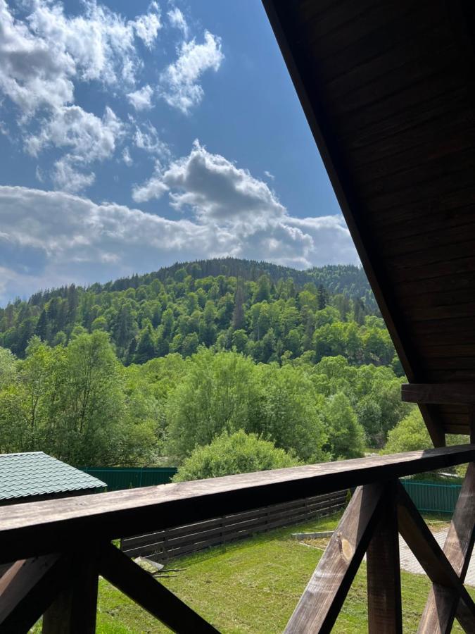 Veranda Микуличин Екстериор снимка