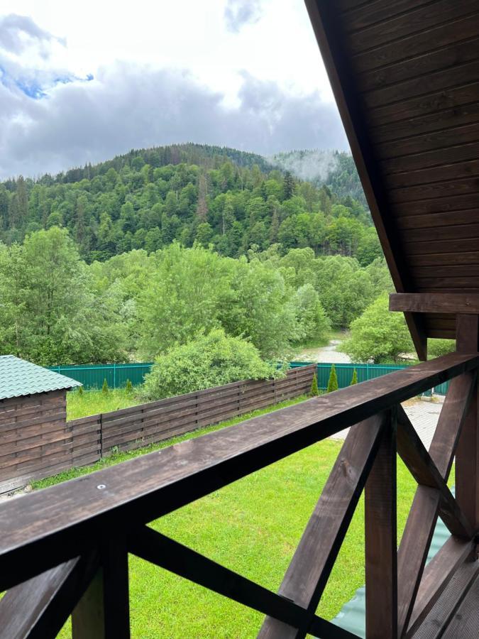 Veranda Микуличин Екстериор снимка