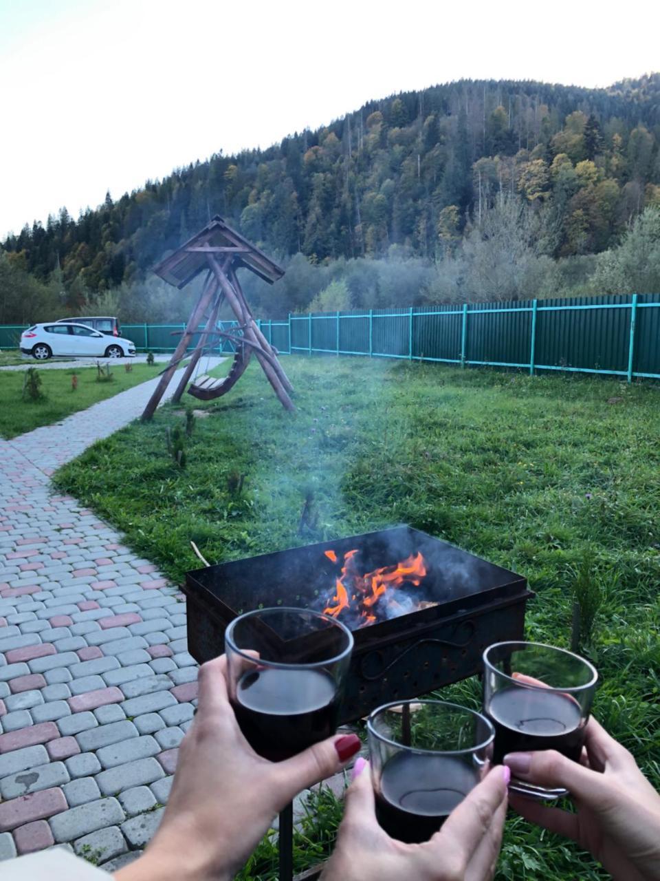 Veranda Микуличин Екстериор снимка